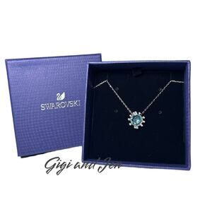 Swarovski Crystal Olive Aqua Blue Crystal Pendant Necklace